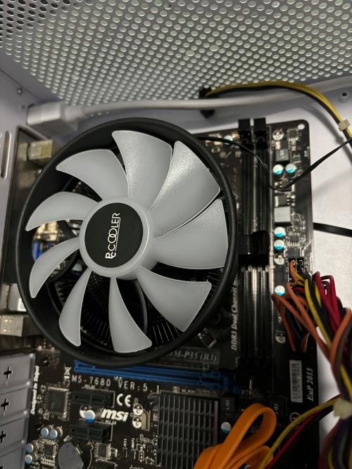 CPU散热器侧吹和下压