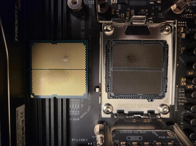 cpu风扇散热片掉色了