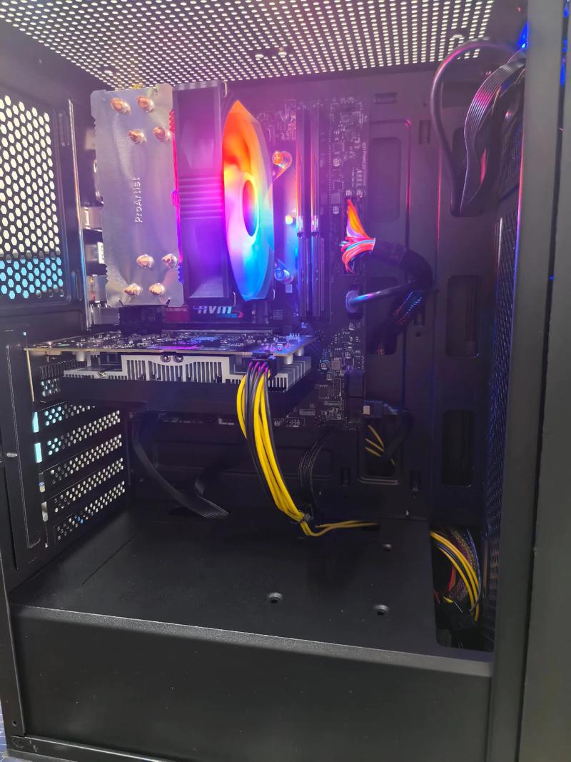 2017玩lol电脑配置主板