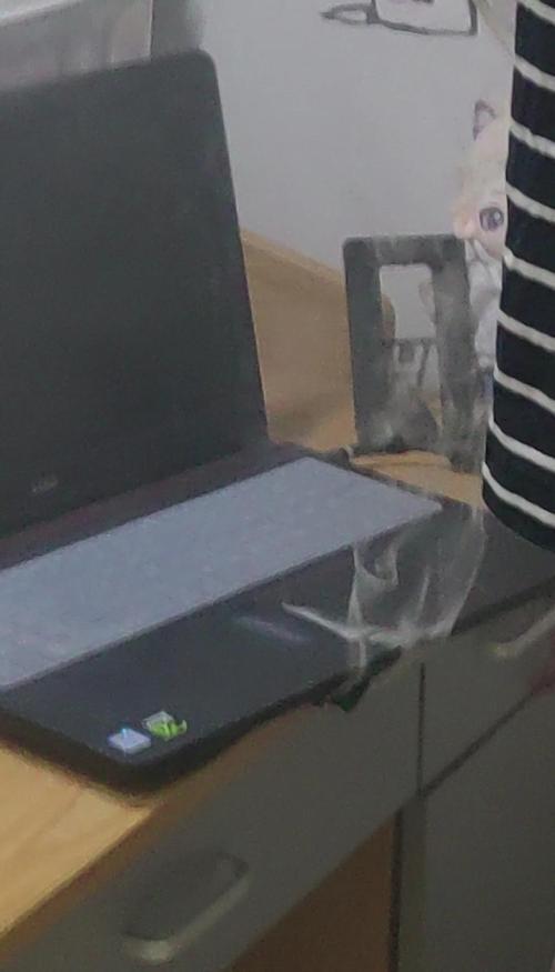 CPU温度正常但是机箱很烫