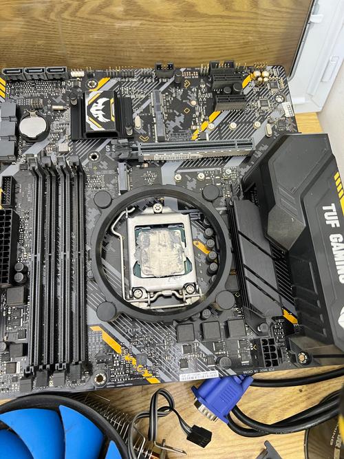 台式电脑cpu 主板怎么装