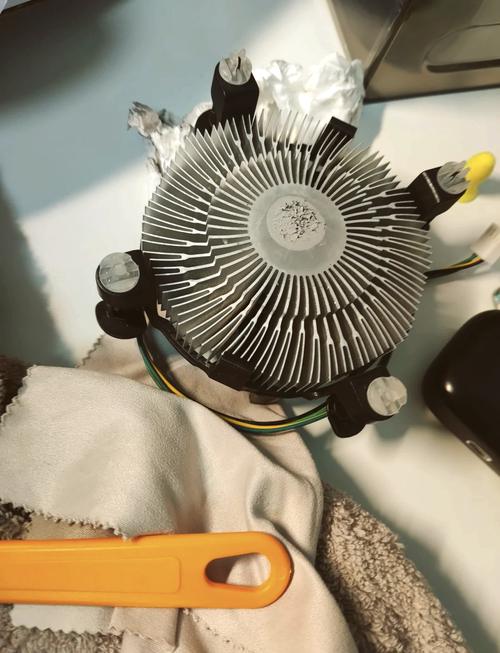 鑫谷cpu风扇怎么拆