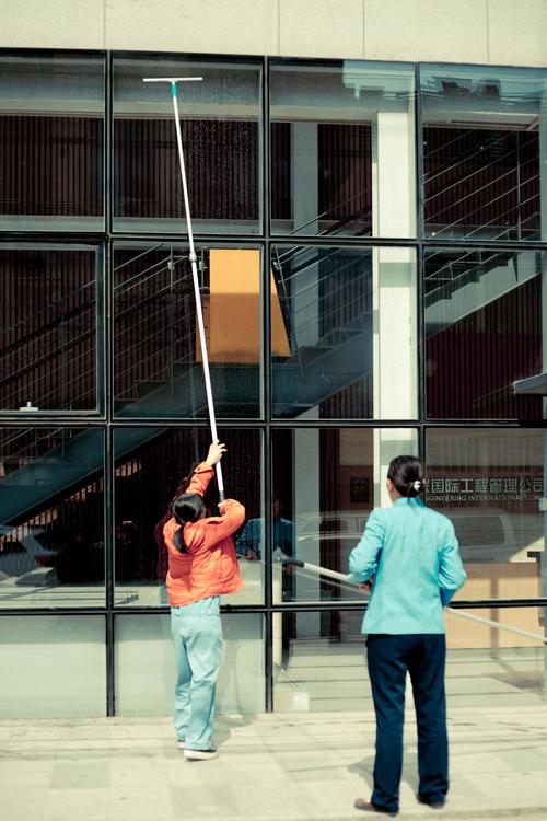 蓝 蓝 人 人 网 线 串 工 程 社 位