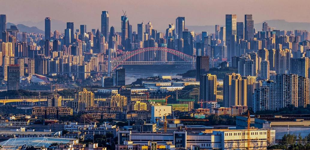 重庆现代建筑，从传统到创新的未来，你值得成为它的建设者！