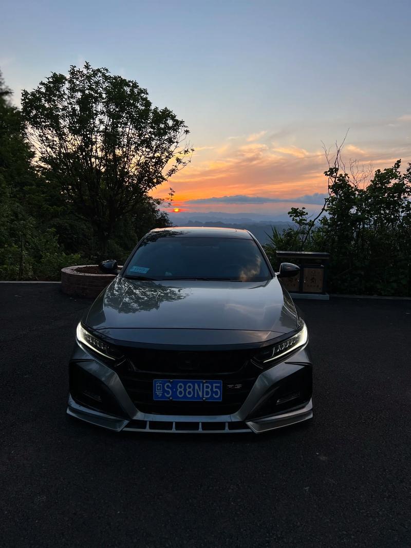 十代雅阁,抖音与快手的商业机会