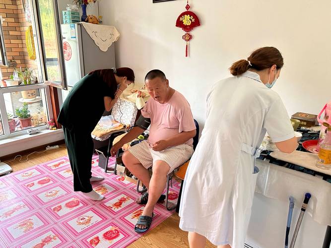 平和山岗村疫情最新动态，infected 人数、康复者比例、社区与医护人员分享