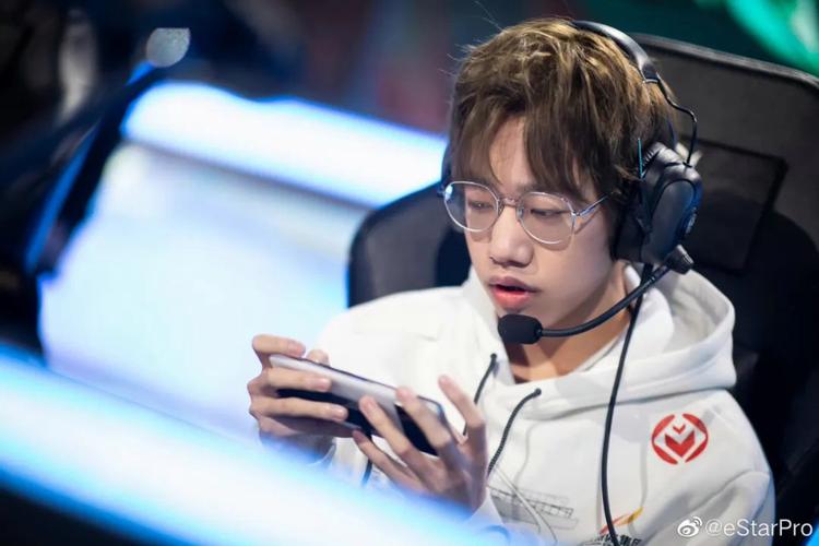 在武汉,你可以成为网络行业的 Hero!