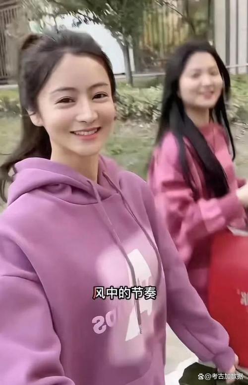 如何让抖音播放量倍增,粉色广告背后的故事与策略