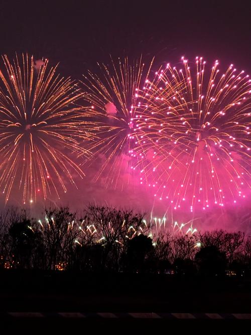 太原疫情，烟花盛开，城市恢复活力