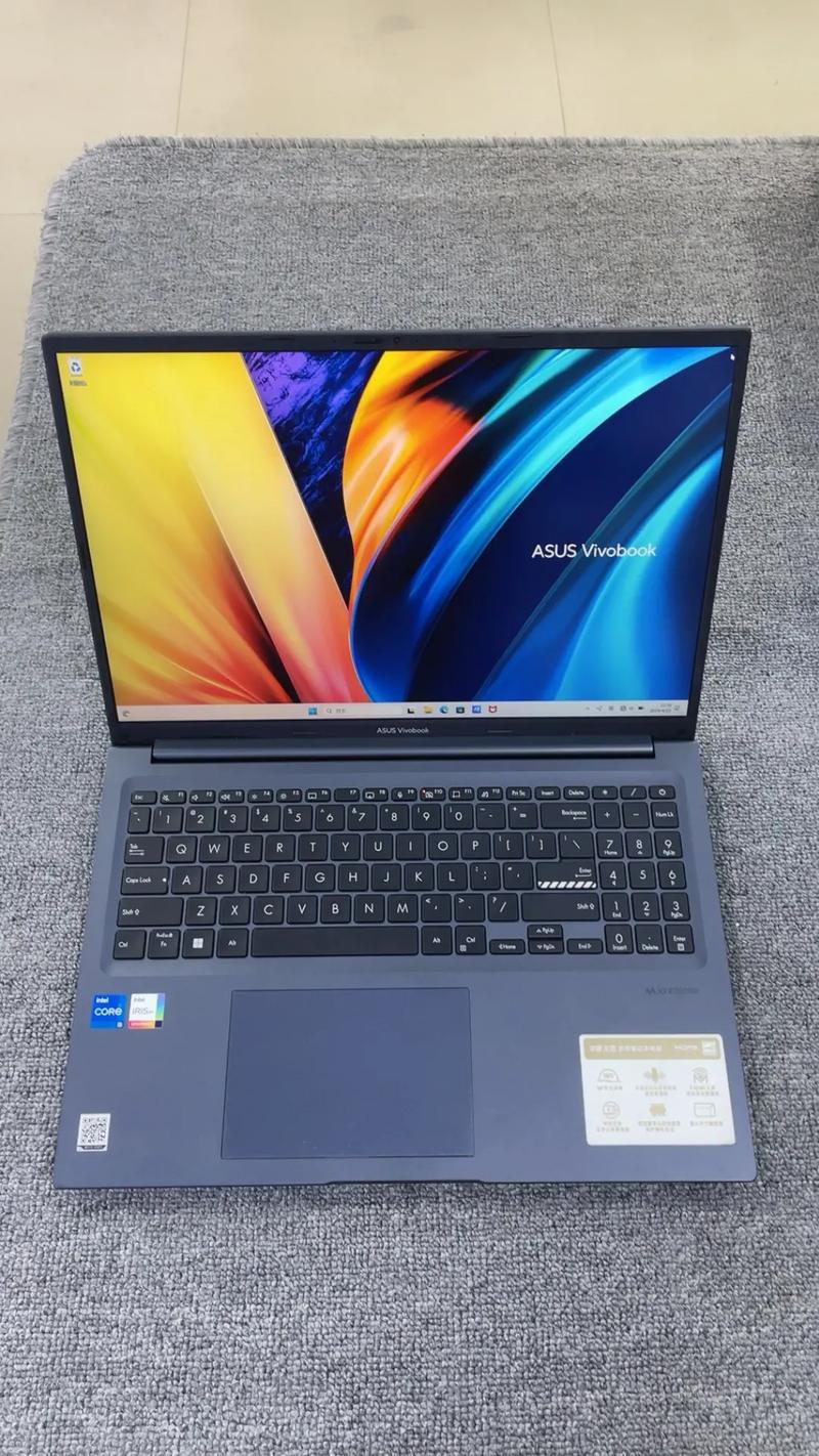 手提笔记本电脑，华硕手提电脑，一款经典又现代的选择