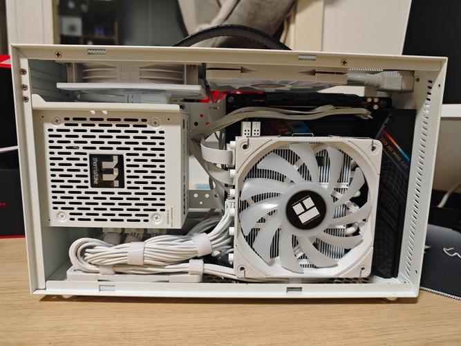 如何选择合适的散热器?从散热片到散热网,这些细节决定你的机箱的散热效果!