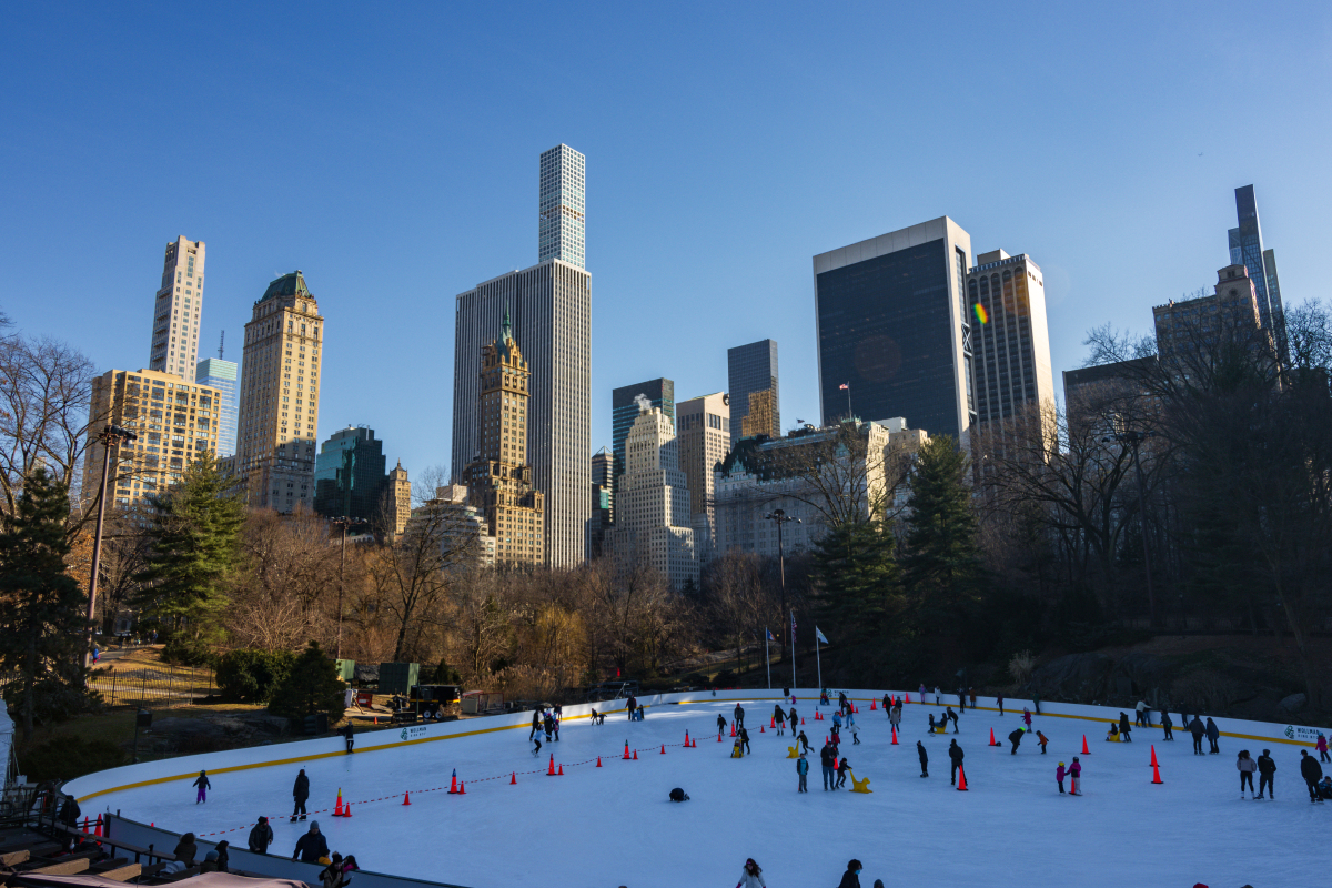 latest update about the疫情 in large city广场