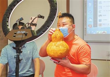 1.短视频秒刷热评，曝光量的金钥匙