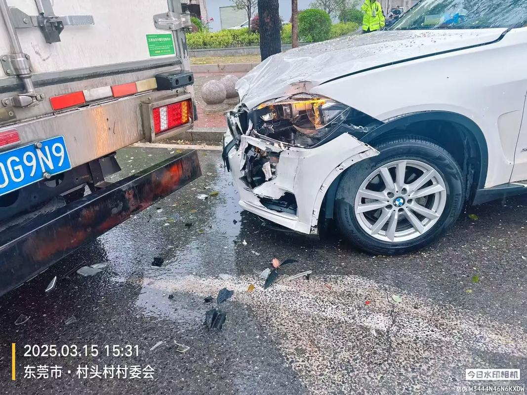 疫情撞车事件，你可曾见过？