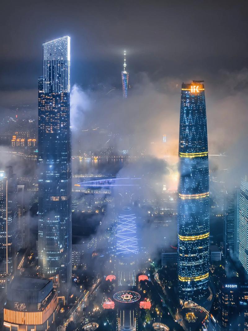 广州疫情防控的夜景变化，灯光与城市重新平衡