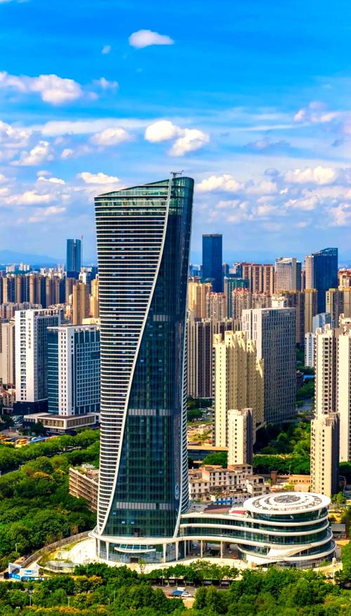 赣县，构建高效便捷的现代化城市，打造数字经济新标杆