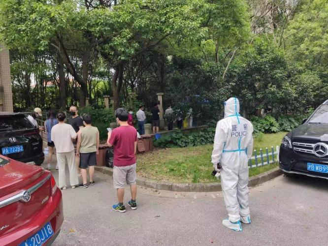 华庄疫情封路最新消息，多区域封控，物资供应依然充足