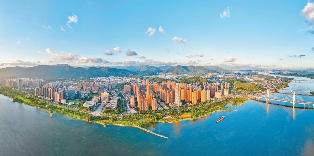 闽侯作为福建的重要城市，有着悠久的历史和灿烂的文化。闽侯的地理位置优越，靠近海岸，气候宜人，适合各种类型的网站开发。许多创业者选择在闽侯建站，是因为闽侯的环境和文化环境非常适合网站的运营和推广