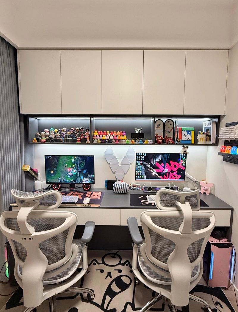双肩设计，为你的电脑打造舒适的 workspace