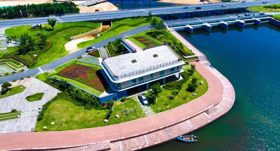 蓝天之都,高端时代,宝应高端网站建设指南