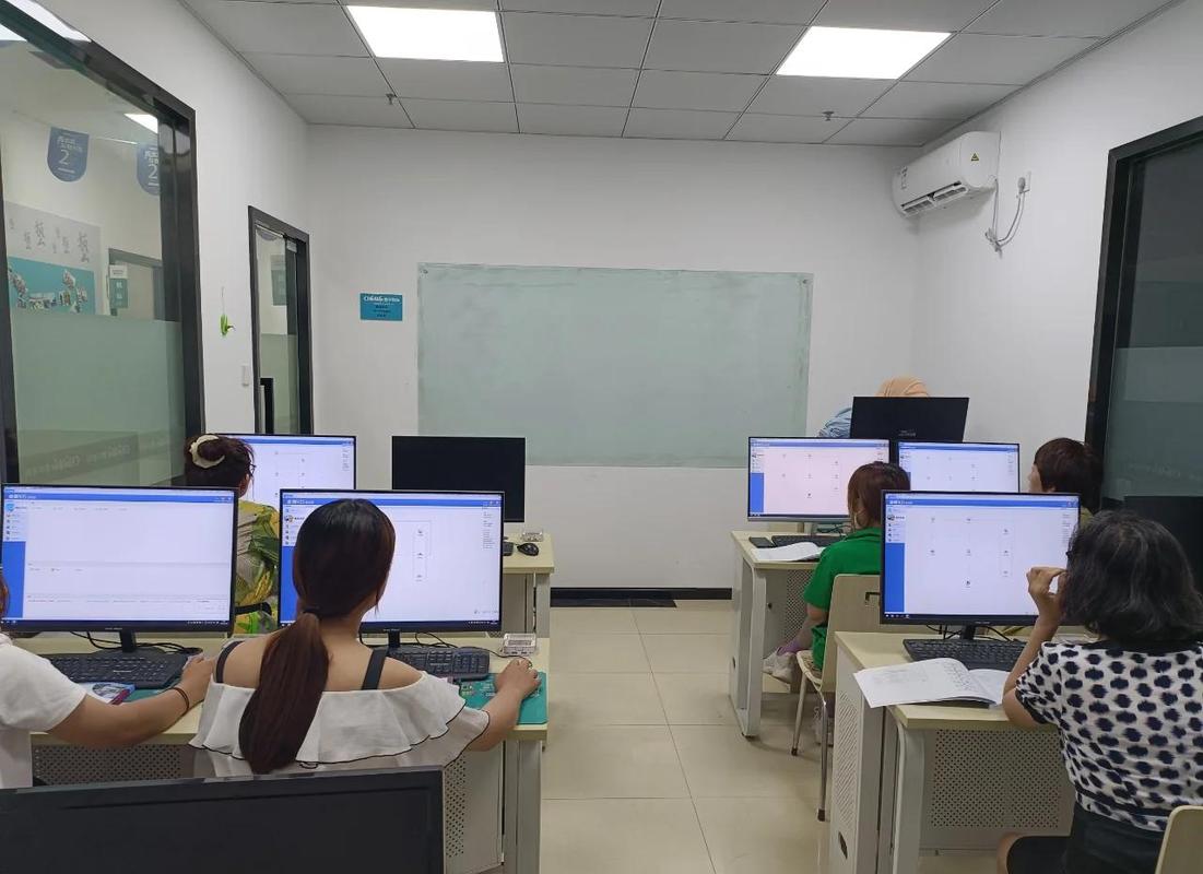学习电脑版，泰州电脑培训，助力您的电脑体验更佳