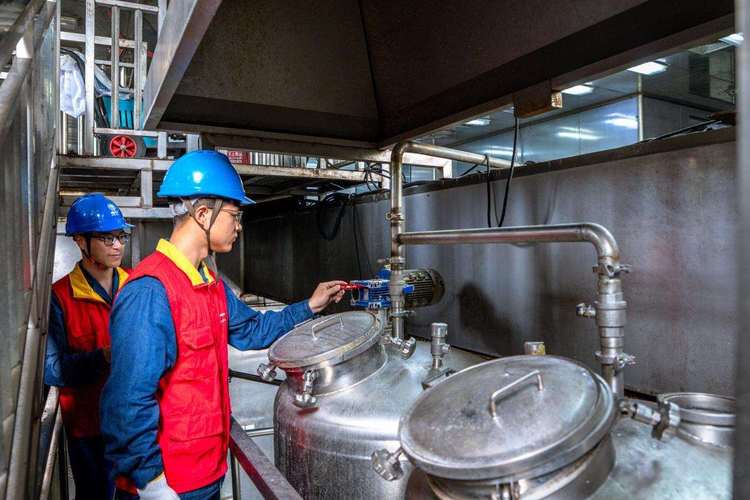 富阳万网络科技有限公司