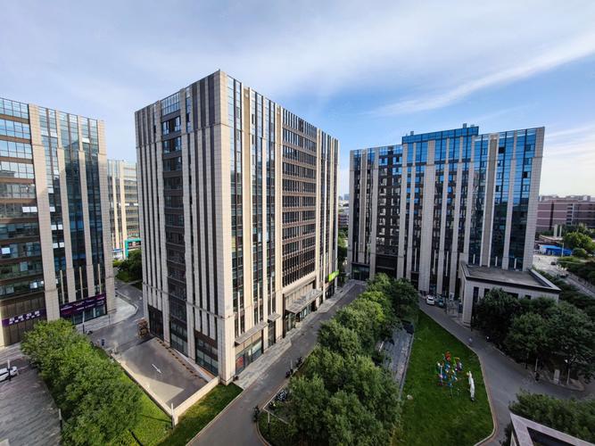 北京网站建设升上去