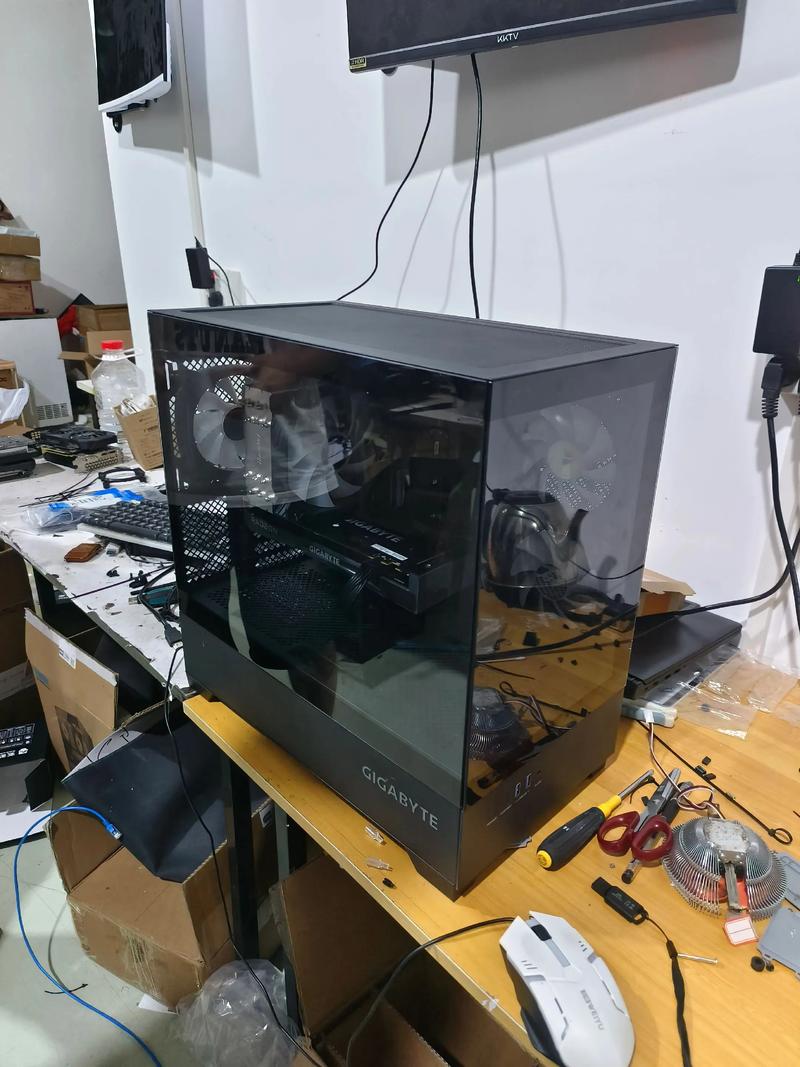 玩游戏电脑机箱配置