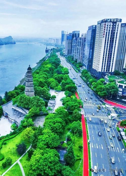 宜昌市是中国城市发展的重要组成部分，近年来，宜昌市也在积极发展网络平台，为市民提供了便捷的信息传播和消费服务。以下将从多个方面为您介绍宜昌市在网络平台方面的现状、发展情况以及未来的发展方向