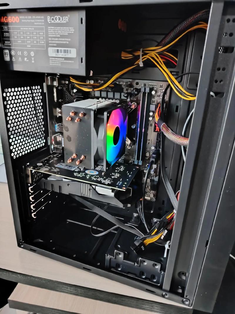 正确安装CPU风扇，让机器运行更高效