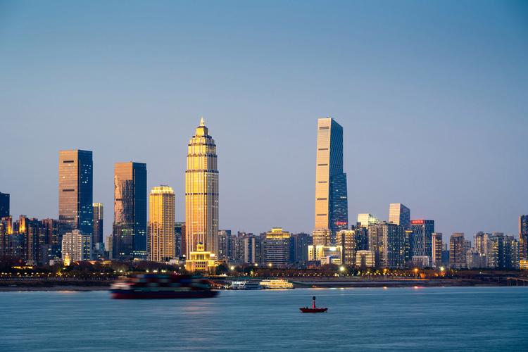 一、武汉现代化建设背景