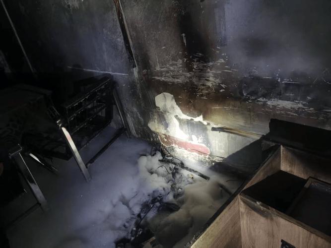 电脑着火了怎么办?解决方法全指南