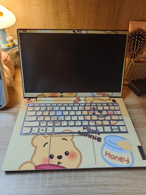 科技感与日常生活的完美结合—笔记本电脑保护膜推荐