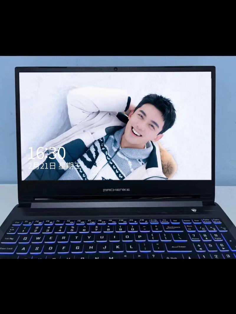 男人，为什么他们总是把笔记本电脑屏幕分成两半？