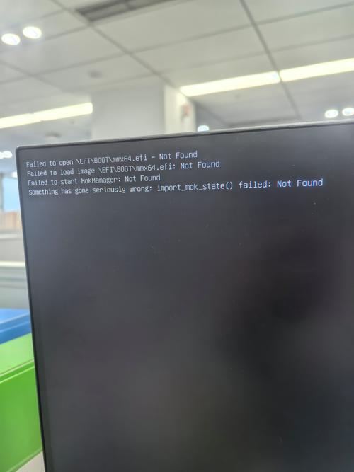 在 win7 硬件上无法显示字符的问题，通常是由于显卡驱动版本过旧或者驱动不兼容，导致显示模式无法正常工作。以下是解决这个问题的步骤