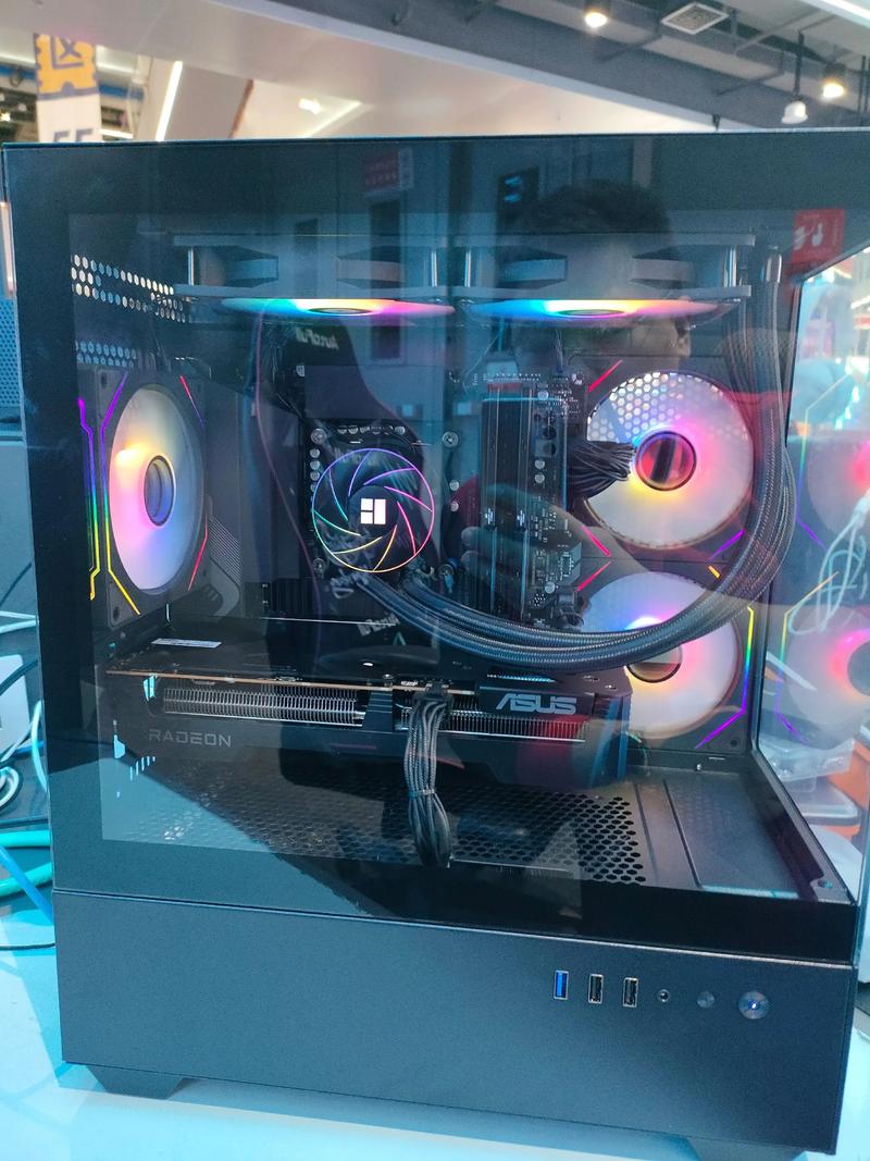 一、水冷机箱与平板电脑的完美融合