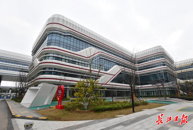 紫博蓝网络科技有限公司成立于218年,是一家专注于智能网联设备、数据采集与分析、以及个性化用户体验优化的科技公司。公司总部位于北京市,拥有多个研发团队,致力于为客户提供精准的解决方案和创新的技术支持