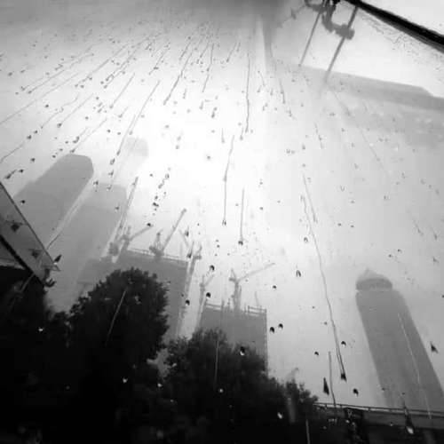洪水漫过淮安的天空,带来的是掌纹般的湿滑。这是222年冬季,淮安省外疫情刚爆发的一天