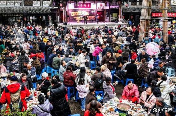 阆中酒席，疫情时代的集体欢庆