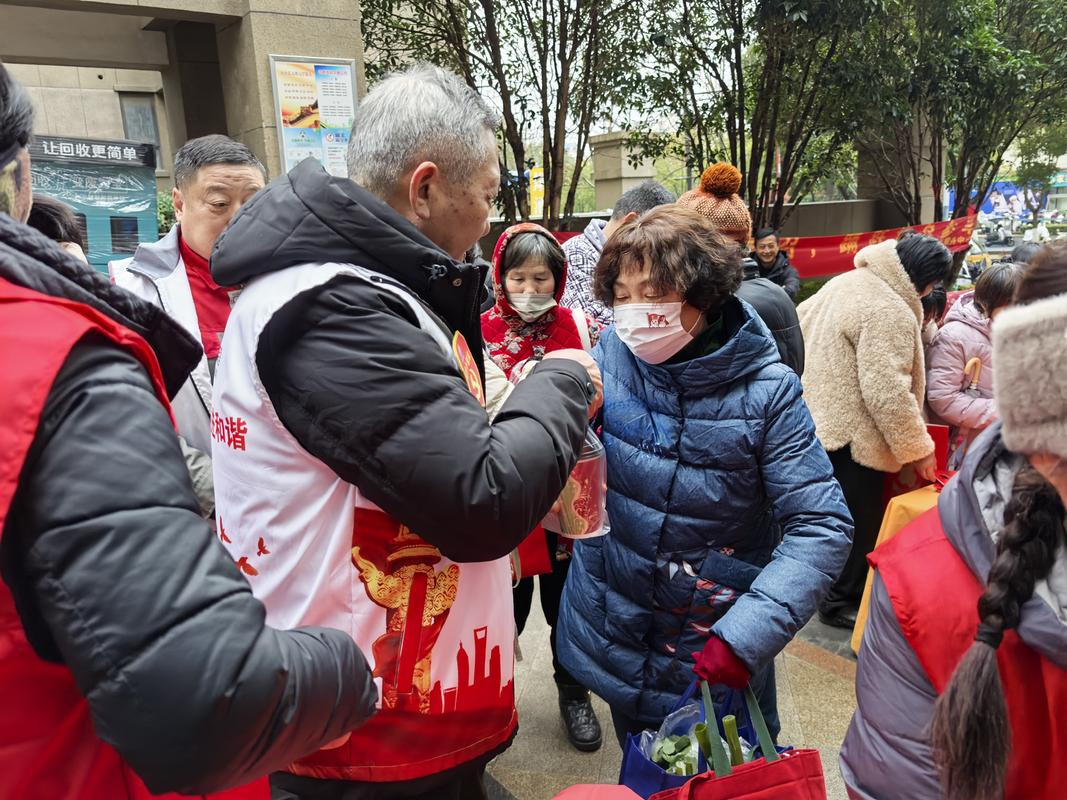 泊水情,疫情守护者与社区温情相连