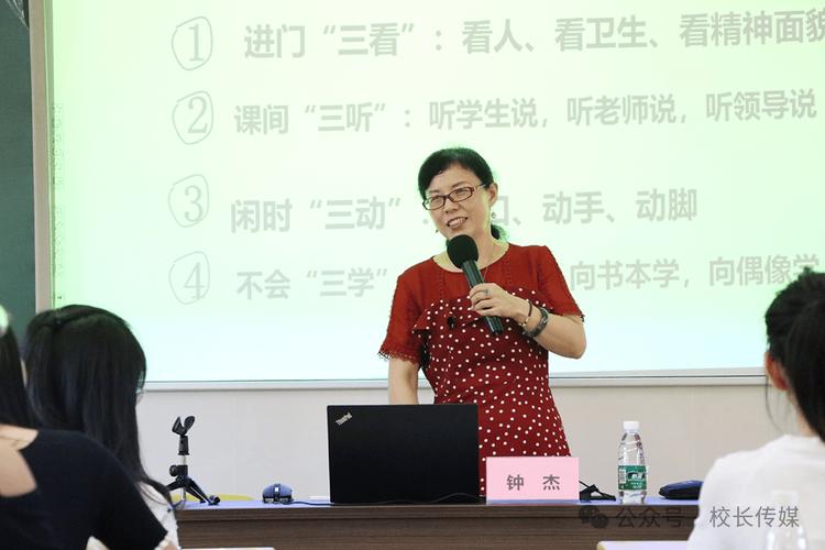 如何写一个优秀的网站建设客服话术？从简单的开场白到专业的建议