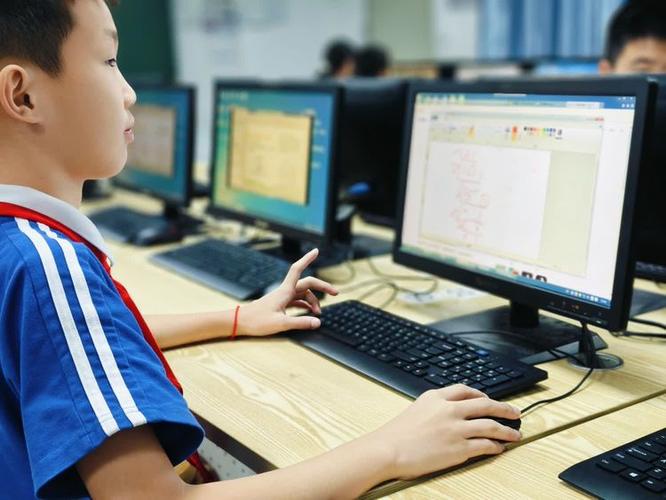 全国中小学生电脑作品曝光，软件版曝光率低，需要解决