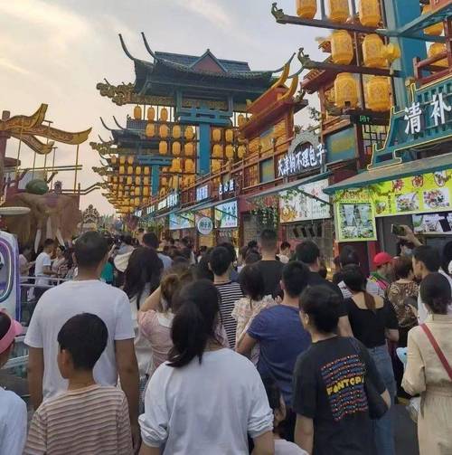 此外,ks点赞24自助服务的实现需要结合短视频内容的特点和用户行为规律。ks点赞24自助服务主要是通过分析用户的观看历史数据,预测用户的观看兴趣和行为,从而推荐相关的短视频内容。具体来说,我们需要