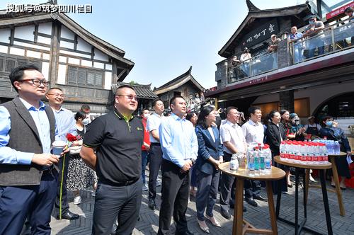 短视频+KOL代入,如何快速吸引快手活人粉丝?