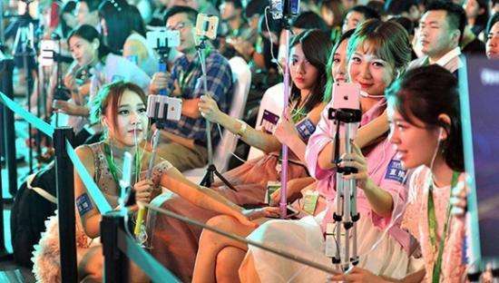如何轻松利用抖音代提升网红曝光？步骤指南+案例分析