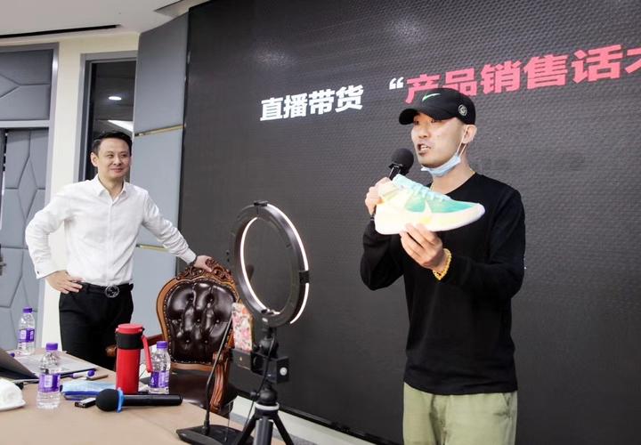 抖音赞平台总站、ks播放业务最低价，双击代购网，KTV音乐的高效推广之路